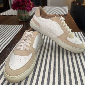 Boden Leather lightweight, breathable lace up trainers in khaki and white- sz 37